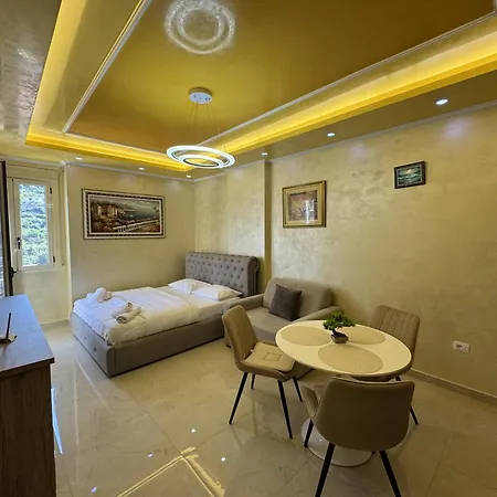 Gold & Violet Apartmán Vlorë
