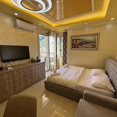 Apartmán Gold & Violet *